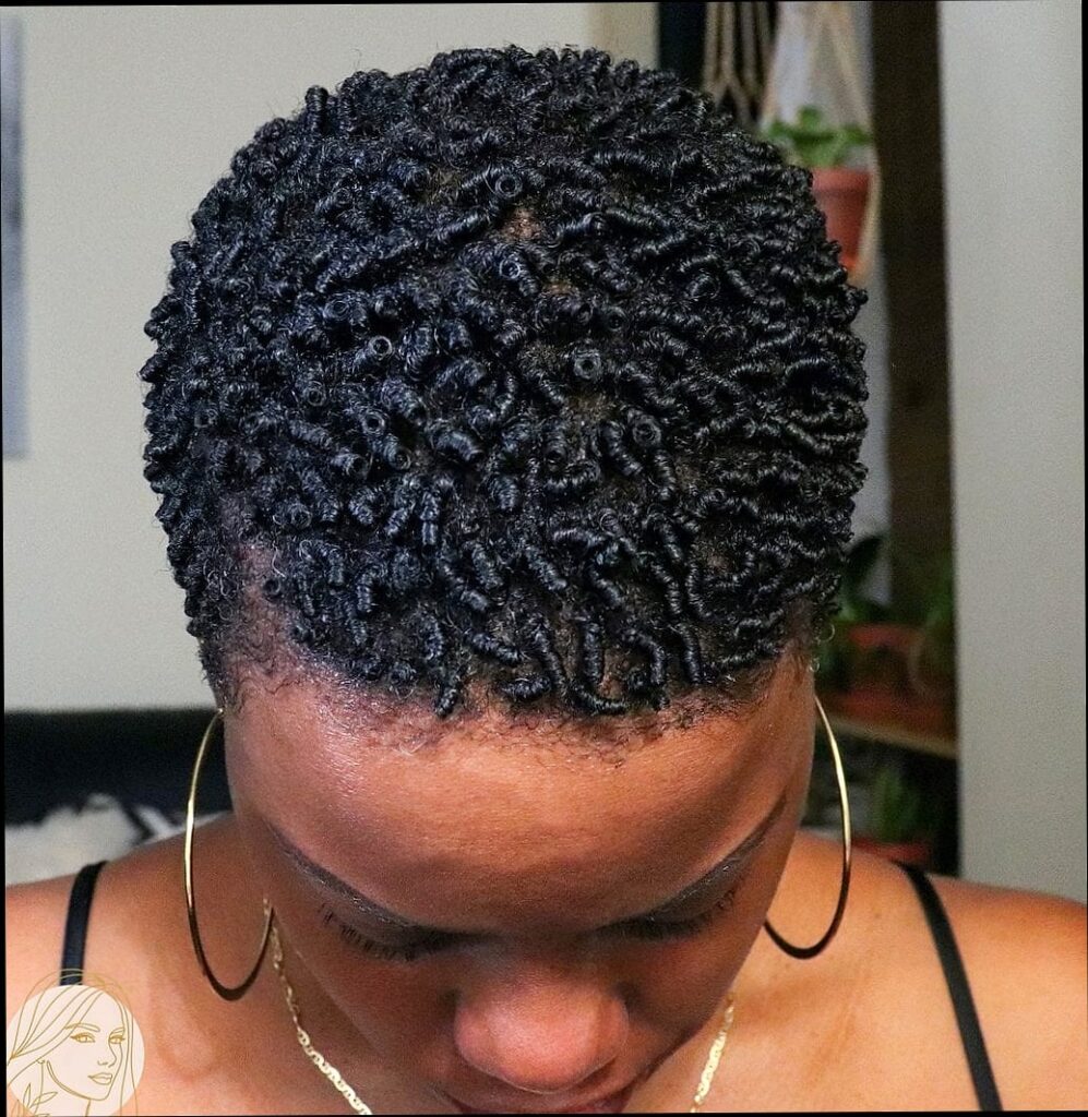 25 Cute Hairstyles For Medium Hair Curly Perfect for Your Next Salon Appointment 1 featured 1308