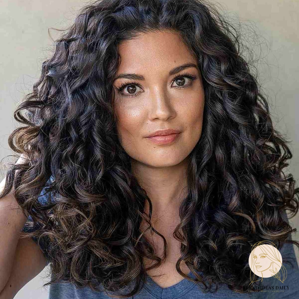 10 Stunning Hairstyles For Medium Length Curly Hair Worth Bookmarking Today 1 featured 735