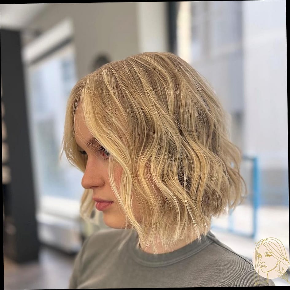 Blunt Wavy Bob with Micro Fringe