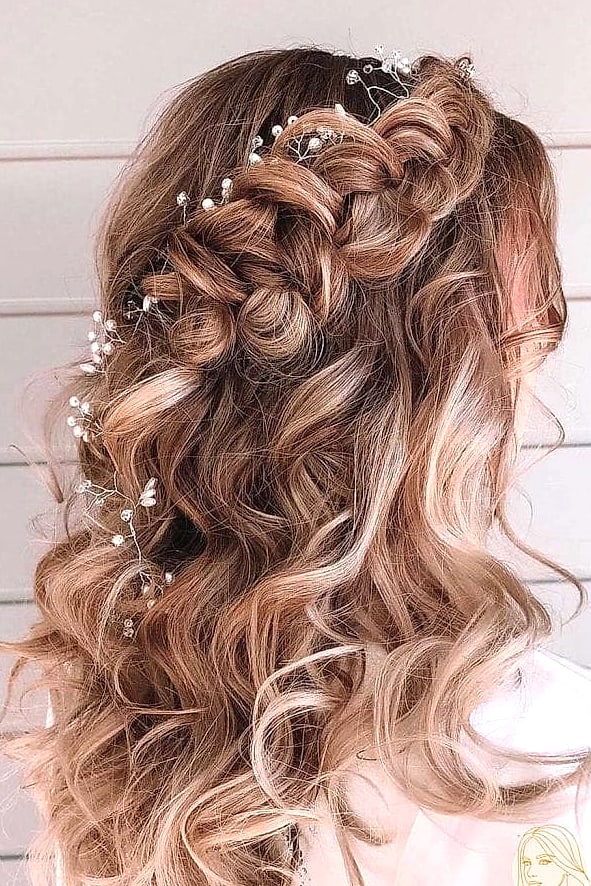 22 Easy Prom Hairstyles For Short Hair You'll Want to Re-Create Immediately 21 Chain Braided Style with Curled Ends