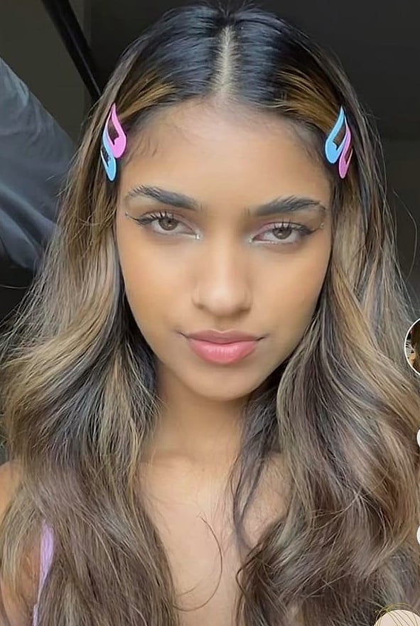 30 Hairclips Hairstyles Short Hair Ideas You Need to Try Right Now 1 Classic Front Snap Clip