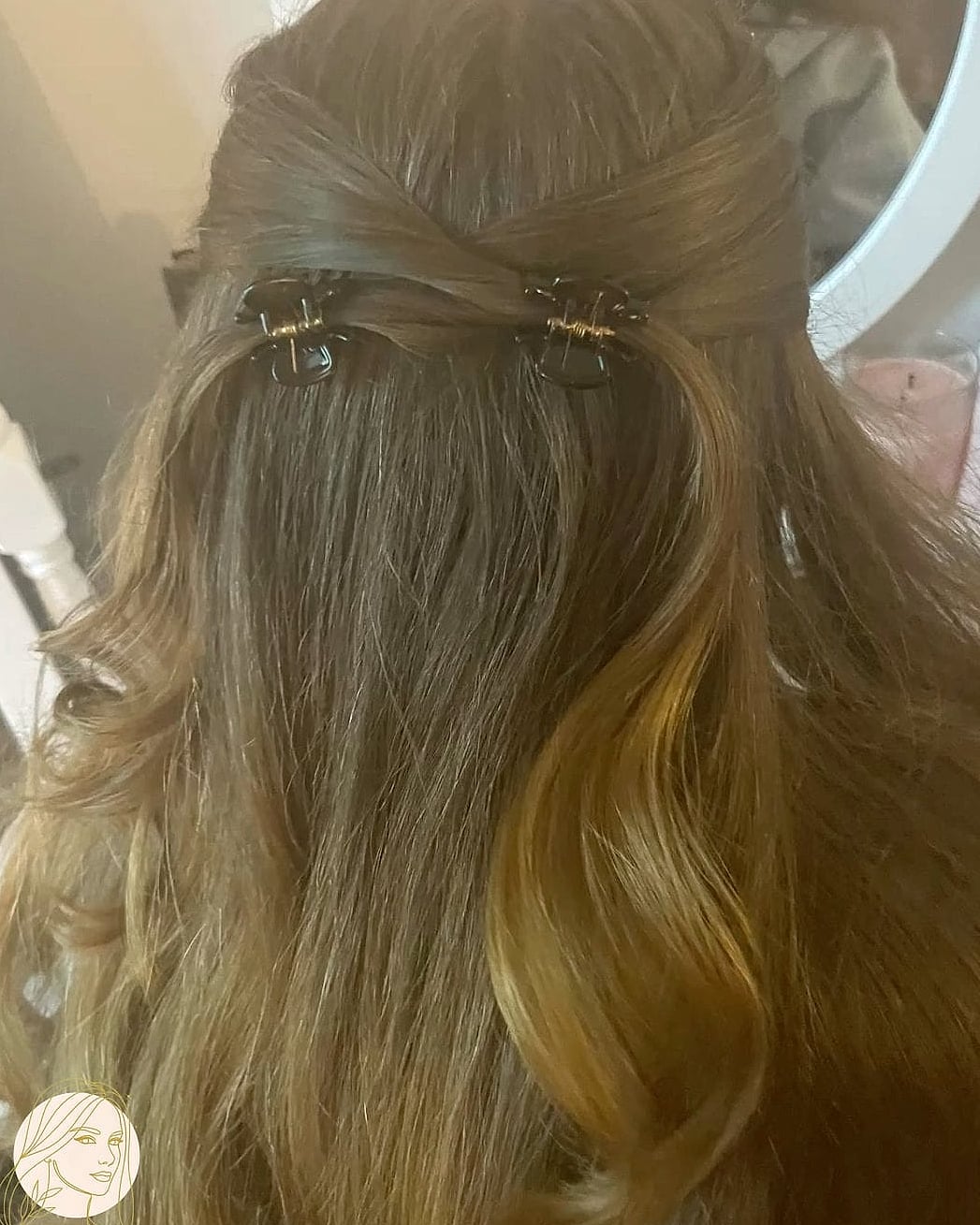 30 Hairclips Hairstyles Short Hair Ideas You Need to Try Right Now 4 Criss-Cross Bobby Pin Set