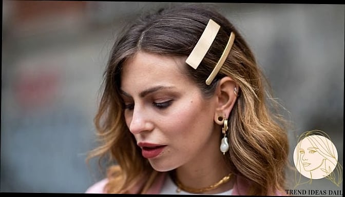 30 Hairclips Hairstyles Short Hair Ideas You Need to Try Right Now 2 Double Barrette Part