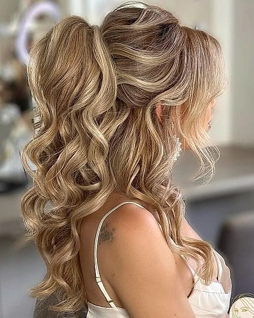 20 Half Pony Hairstyles For Short Hair That Are Actually Easy to DIY 21 Elegant Date Night Side-Bun on Short Tresses
