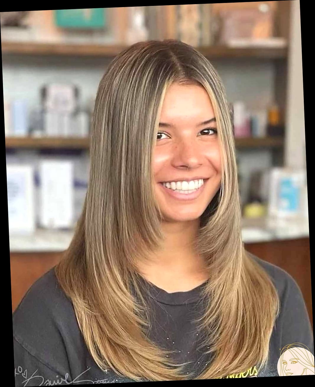 30 Hairclips Hairstyles Short Hair Ideas You Need to Try Right Now 11 Face-Framing Curl Pin