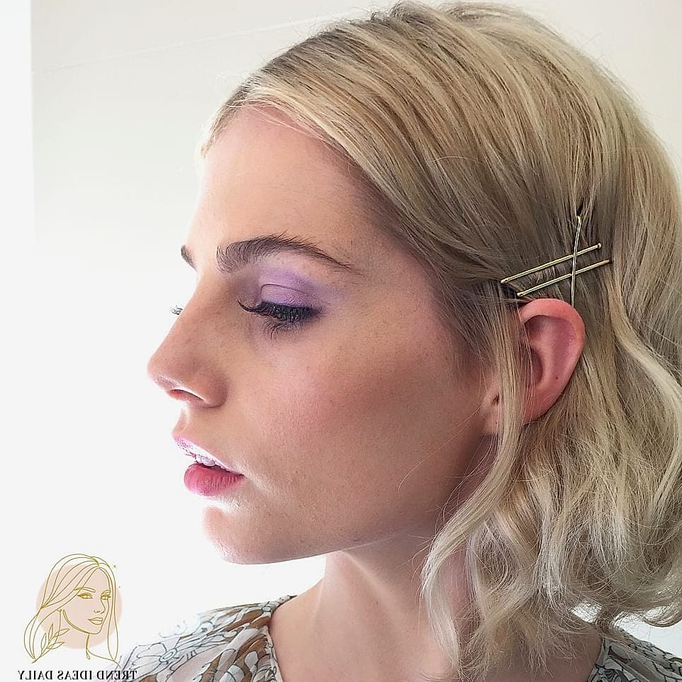 23 Bobby Pin Hairstyles For Short Hair for When You Need a Fresh Change 13 Face-Framing Pin Back