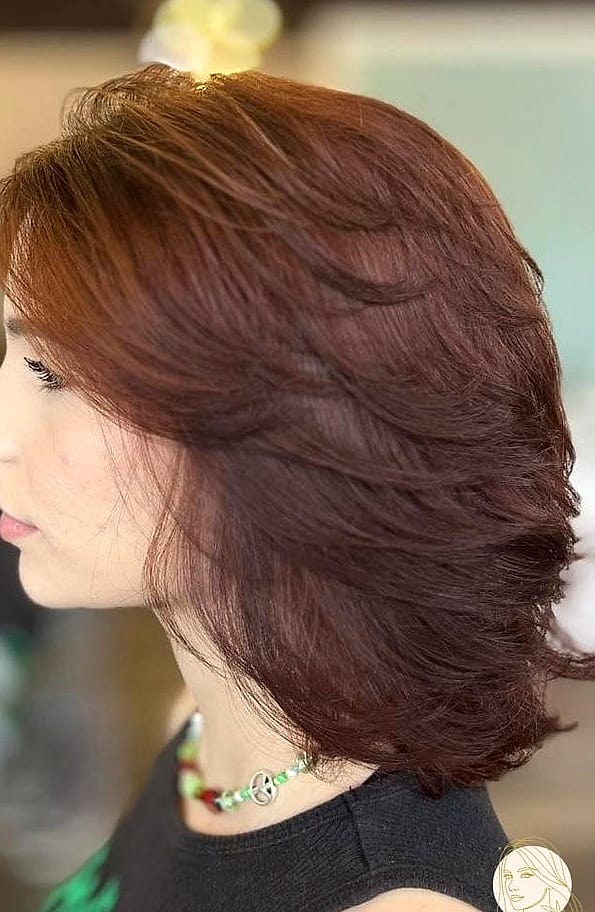 10 Cute Easy Hairstyles For Medium Length Hair for When You Need a Fresh Change 3 Feathered Medium Hair