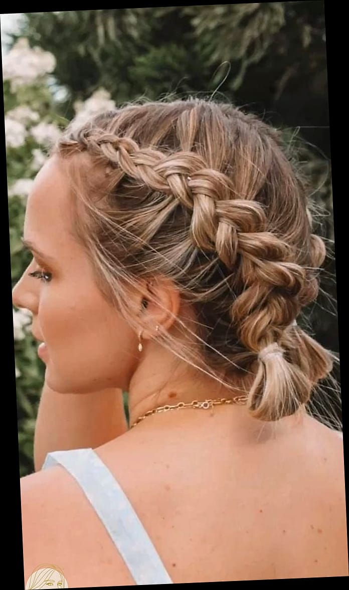 9 Summer Hairstyles For Medium Length Hair Looks That Will Seriously Inspire You 3 Half-Up Braided Crown