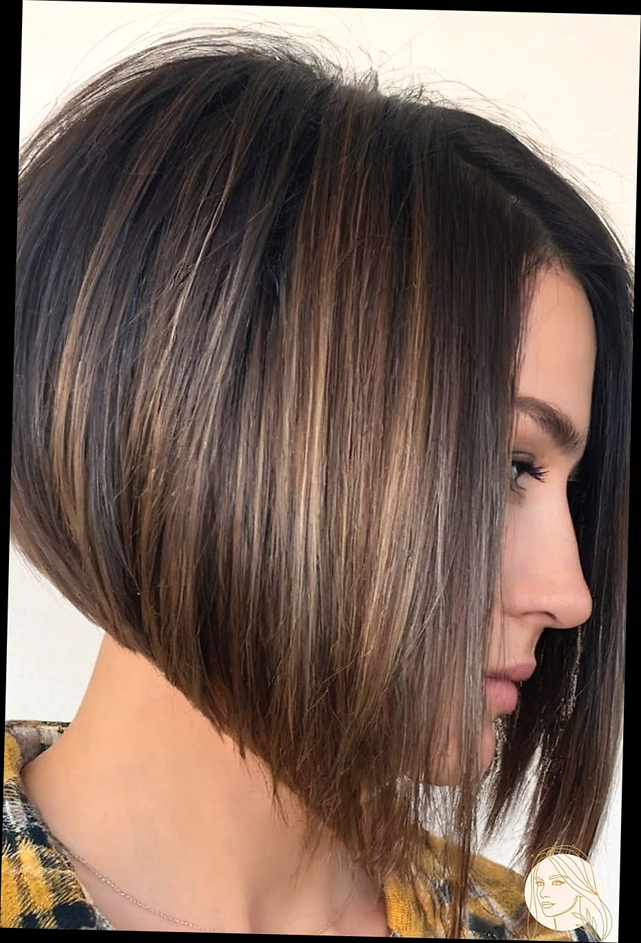 23 Short Hair For Straight Hair Inspo That's Giving Us Everything 22 Inverted Bob