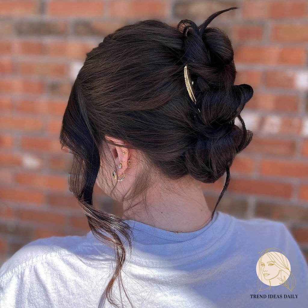 15 Glam Hairstyles For Short Hair Everyone Is Pinning Right Now 5 Messy Knots with Barrette
