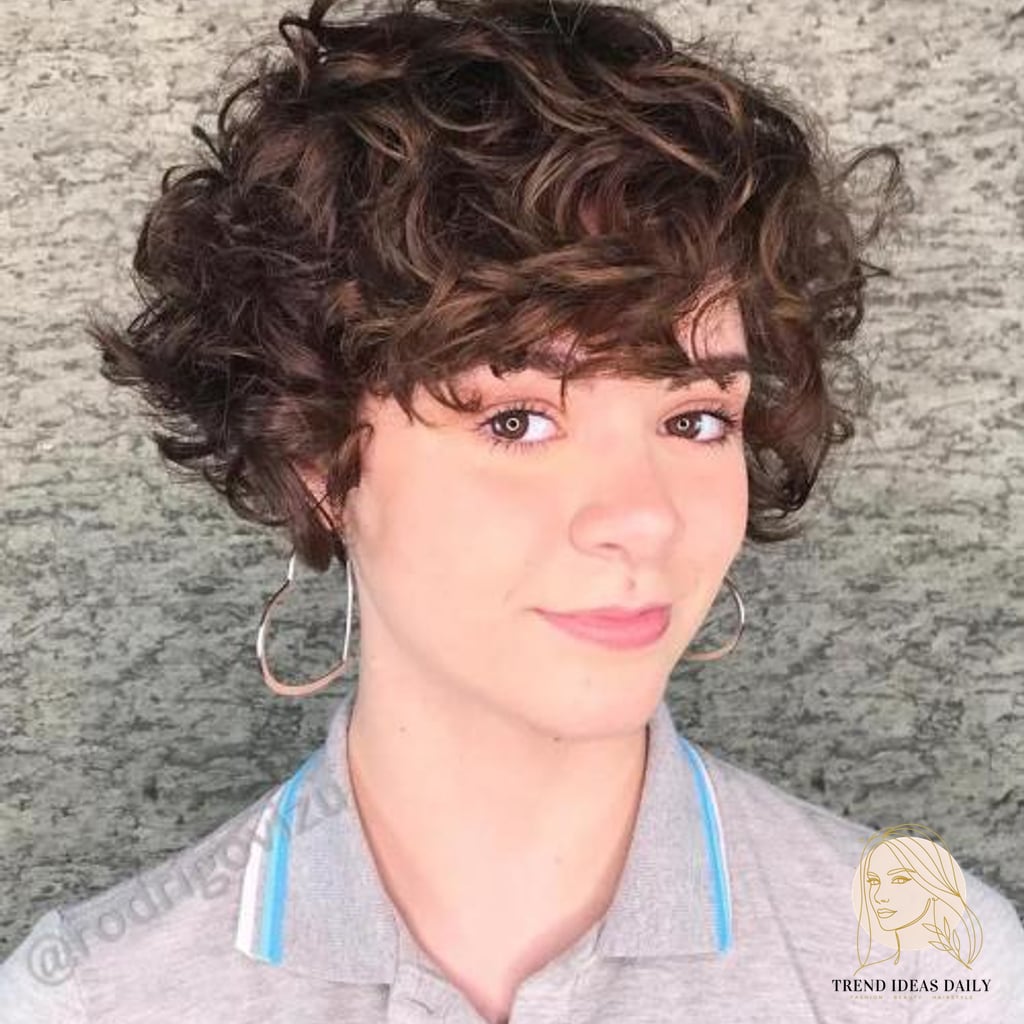 22 Short Hair Wavy Hair to Save Before They Blow Up 5 Off-Centered Pixie Bob