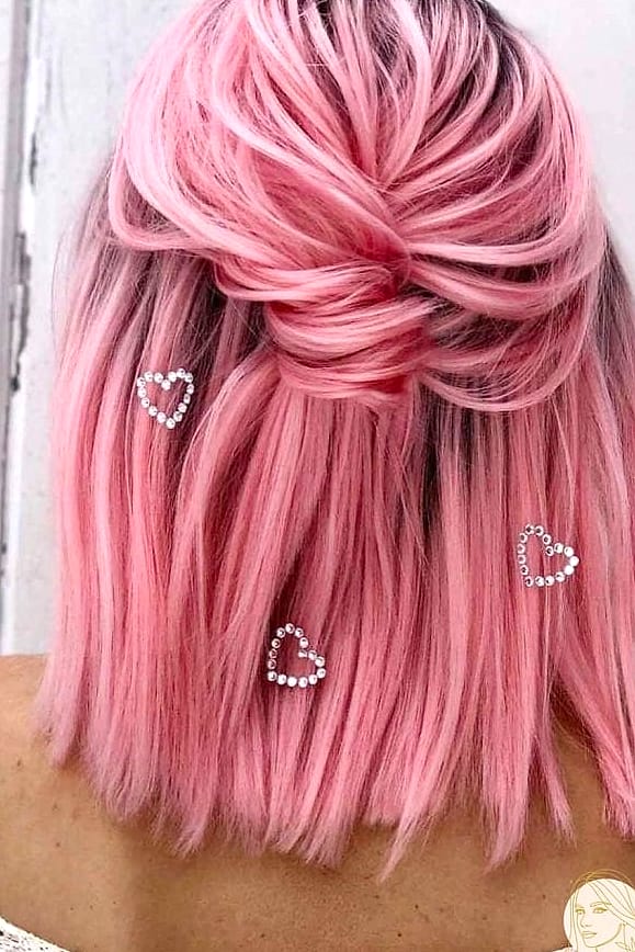 14 Hairstyles To Do With Short Hair That Are Actually Easy to DIY 9 Pink-Kissed Textured Cut with Personality