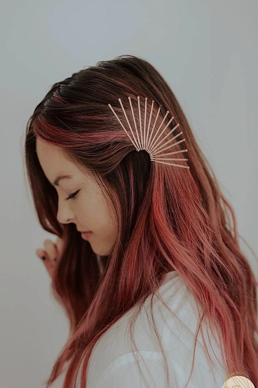 23 Bobby Pin Hairstyles For Short Hair for When You Need a Fresh Change 23 Pinned Bob Tuck-Under