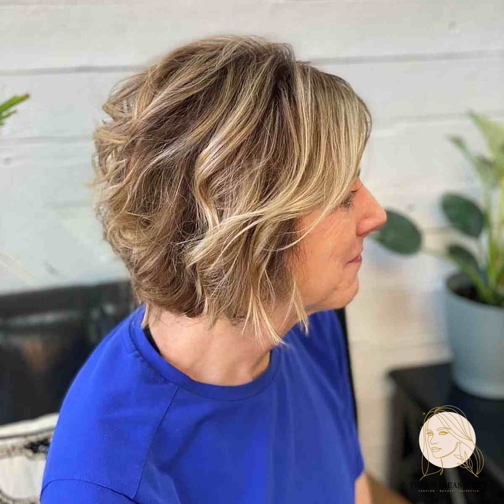 13 Half Up Half Down Hair Short Hair That Prove This Trend Is Here to Stay 12 Short Textured Hair with Layers and Balayage