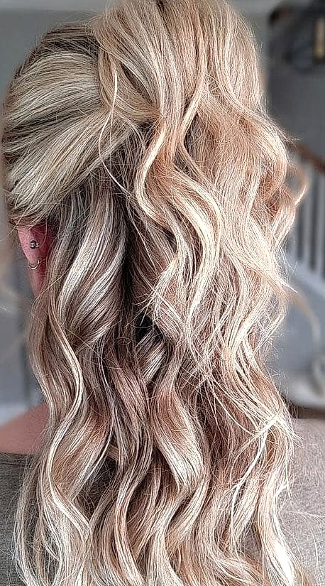 22 Easy Prom Hairstyles For Short Hair You'll Want to Re-Create Immediately 14 Soft Tousled Waves with a Side Twist