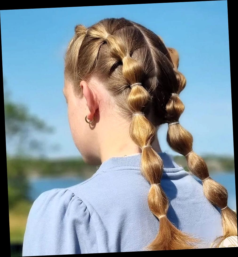 17 Pig Tails Hairstyles Short Hair That Prove This Trend Is Here to Stay 7 Sporty Pigtails with a Slick Front