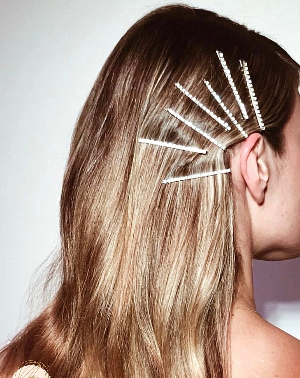 23 Bobby Pin Hairstyles For Short Hair for When You Need a Fresh Change 21 Structured Side Pin Sweep