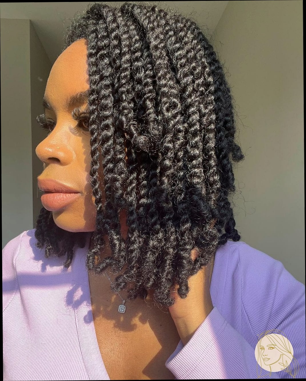 10 Easy Hairstyles For Short 4C Hair We're Obsessed With Right Now 5 Twist-Out With Defined Curls